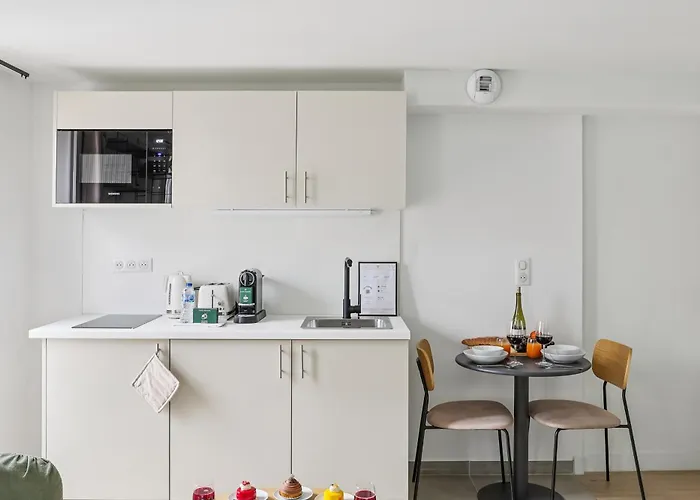 Lavie Maison Spacious Near Montmartre Apartment Paris